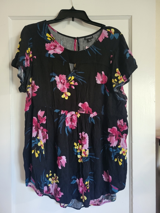 torrid Tops - Womens Torrid Floral Tunic Short Sleeve Black EUC Babydoll Rayon Size 1